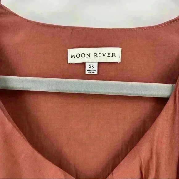 Moon River Rust Unbalanced Ruffle Top Size XS - Picture 9 of 9
